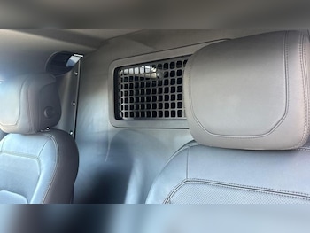 Used Land Rover Defender 2024 for sale - 79516081: Photo