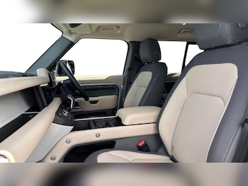 Used Land Rover Defender 2023 for sale - 79516089: Photo