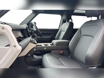 Used Land Rover Defender 2025 for sale - 77339838: Photo