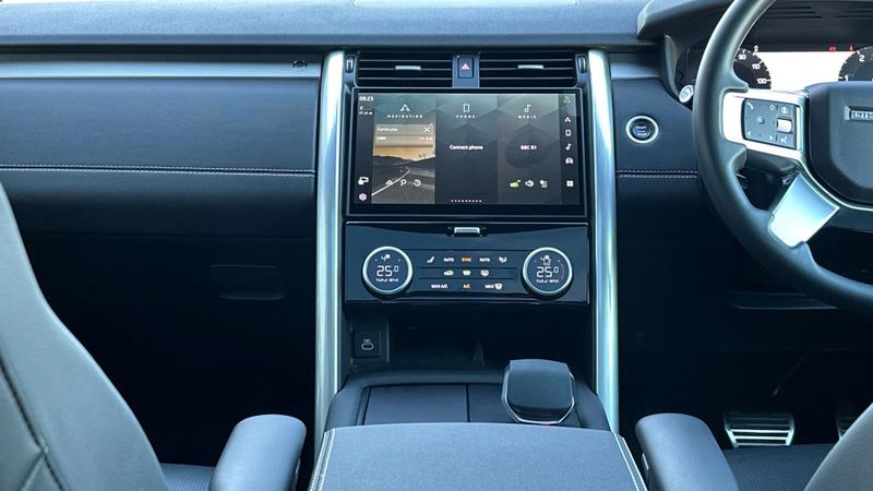 Used Land Rover Discovery 2024 for sale - 77339830: Photo 14