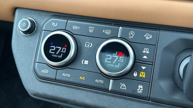 Used Land Rover Defender 2024 for sale - 77983634: Photo 31