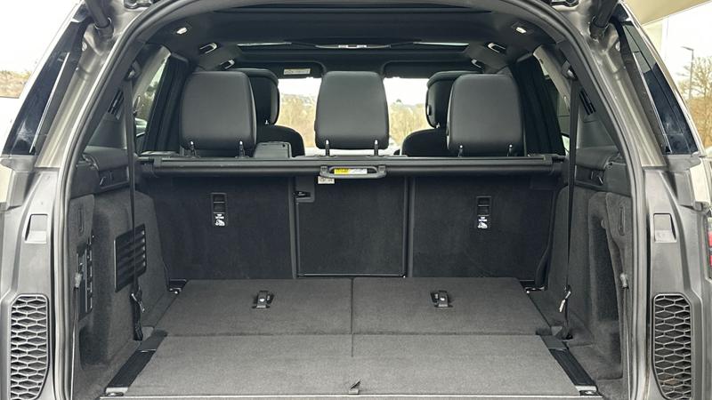 Used Land Rover Discovery 2023 for sale - 77403563: Photo 10