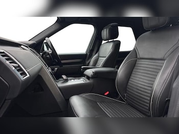 Used Land Rover Discovery 2023 for sale - 77403563: Photo