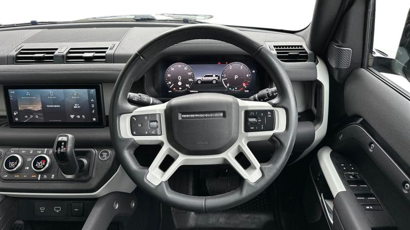 Used Land Rover Defender 2022 for sale - 77983639: Photo 15