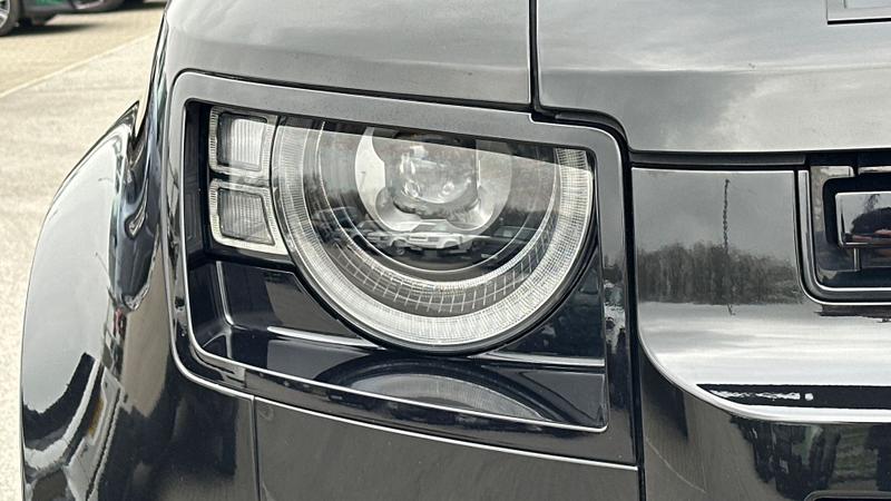 Used Land Rover Defender 2022 for sale - 77983639: Photo 17