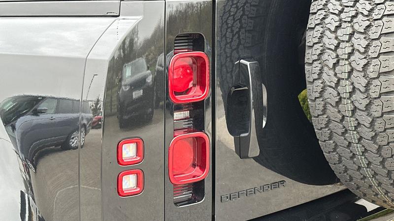 Used Land Rover Defender 2022 for sale - 77983639: Photo 19