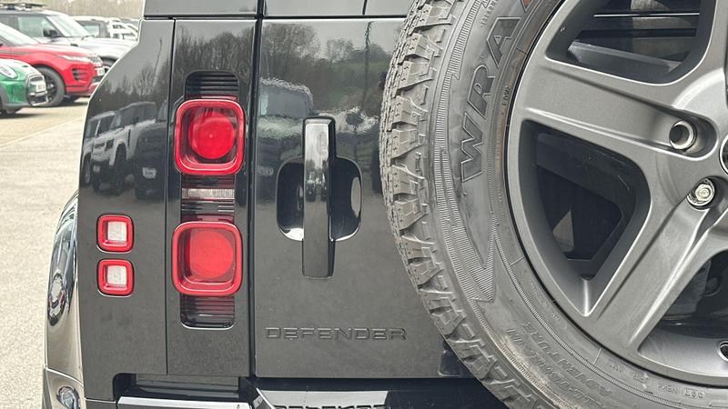Used Land Rover Defender 2022 for sale - 77983639: Photo 26