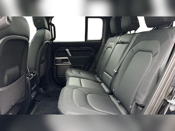 Used Land Rover Defender 2022 for sale - 77983639: Photo