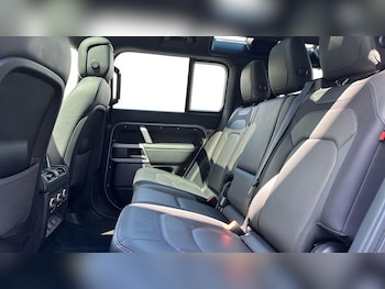 Used Land Rover Defender 2024 for sale - 79193412: Photo