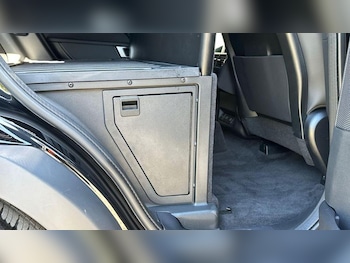 Used Land Rover Discovery 2025 for sale - 79042028: Photo