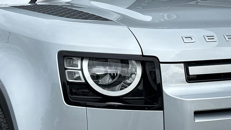 Used Land Rover Defender 2021 for sale - 77718668: Photo 17