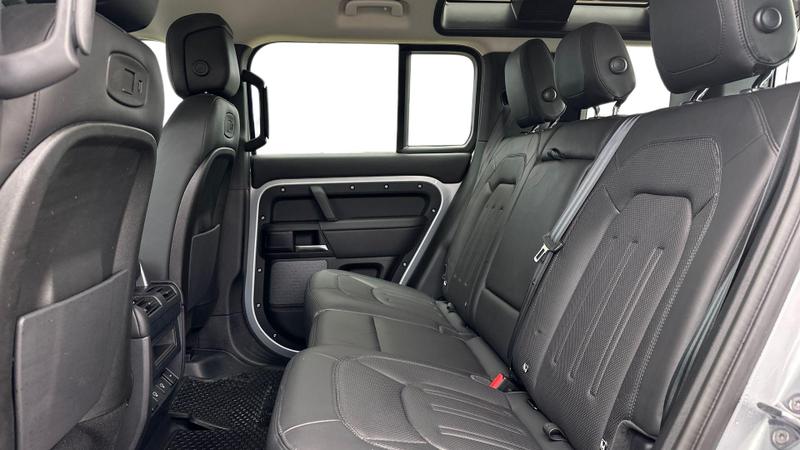 Used Land Rover Defender 2021 for sale - 77718668: Photo 4