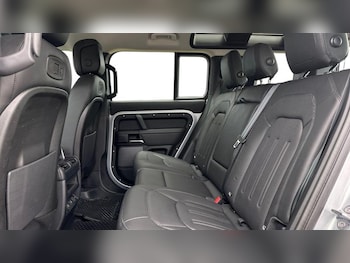 Used Land Rover Defender 2021 for sale - 77718668: Photo