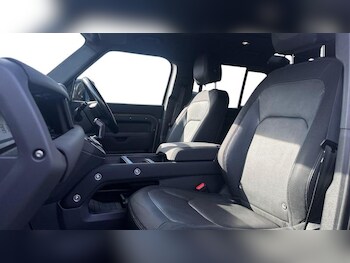 Used Land Rover Defender 2023 for sale - 78400208: Photo