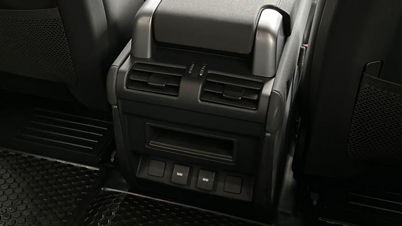 Used Land Rover Defender 2023 for sale - 77339840: Photo 18