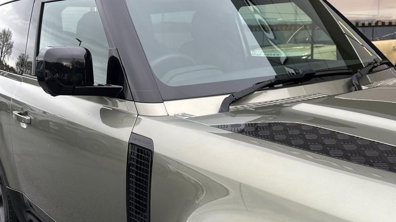 Used Land Rover Defender 2023 for sale - 77339840: Photo 20