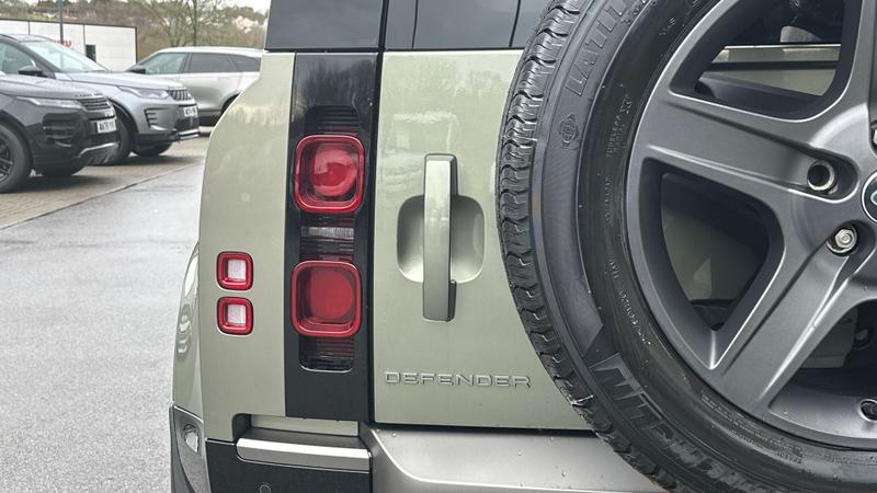 Used Land Rover Defender 2023 for sale - 77339840: Photo 26