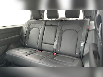 Used Land Rover Defender 2023 for sale - 77339840: Photo