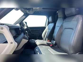 Used Land Rover Defender 2024 for sale - 79516092: Photo