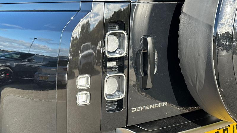 Used Land Rover Defender 2023 for sale - 77339858: Photo 19