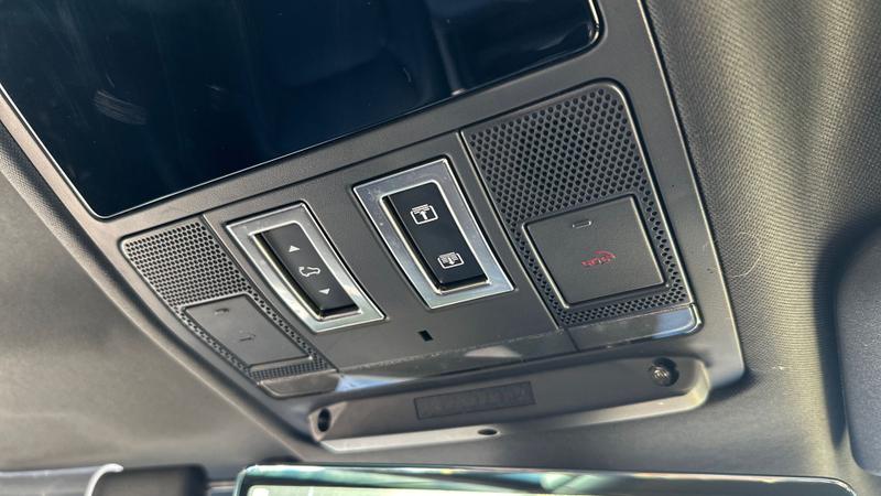 Used Land Rover Defender 2023 for sale - 77339858: Photo 23