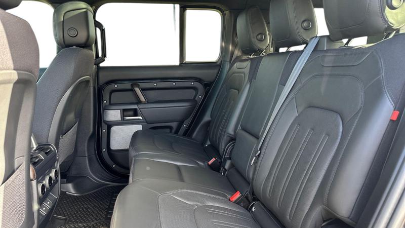 Used Land Rover Defender 2023 for sale - 77339858: Photo 4