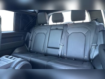 Used Land Rover Defender 2024 for sale - 78352846: Photo