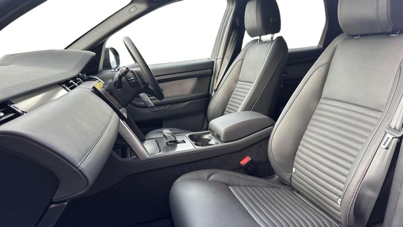 Used Land Rover Discovery Sport 2025 for sale - 77339862: Photo 3
