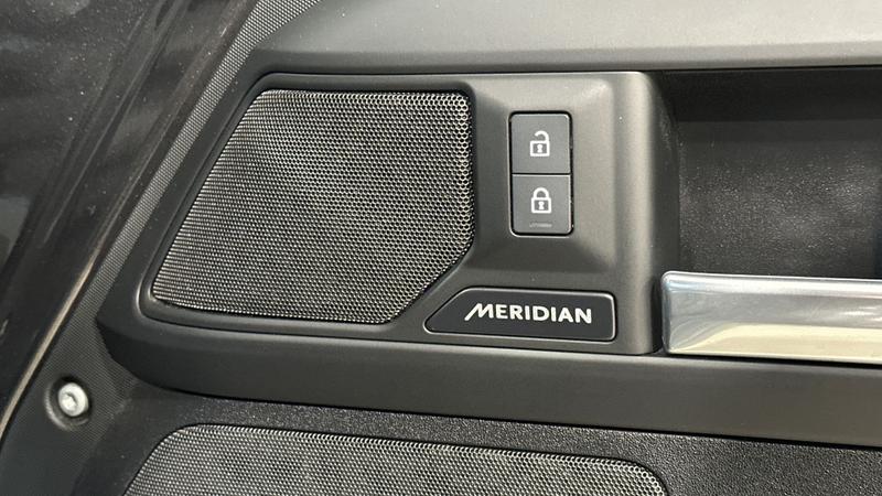 Used Land Rover Defender 2024 for sale - 77339820: Photo 24