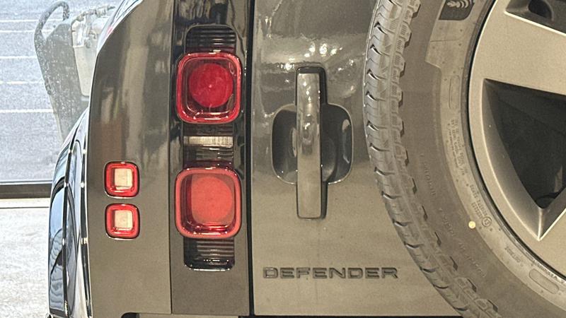 Used Land Rover Defender 2024 for sale - 77339820: Photo 26