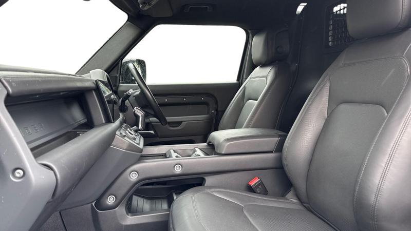 Used Land Rover Defender 2024 for sale - 77339820: Photo 3
