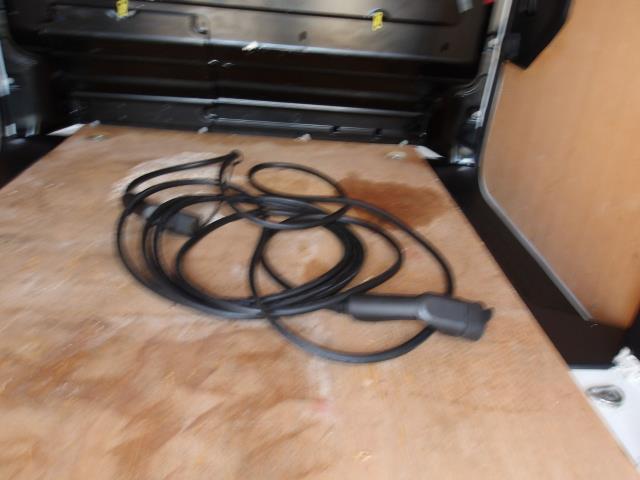 Used Peugeot e-Expert 2022 for sale - 76238484: Photo 17