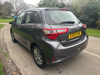 Used Toyota Yaris 2020 for sale - 78600023: Photo
