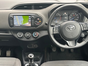 Used Toyota Yaris 2020 for sale - 78600023: Photo