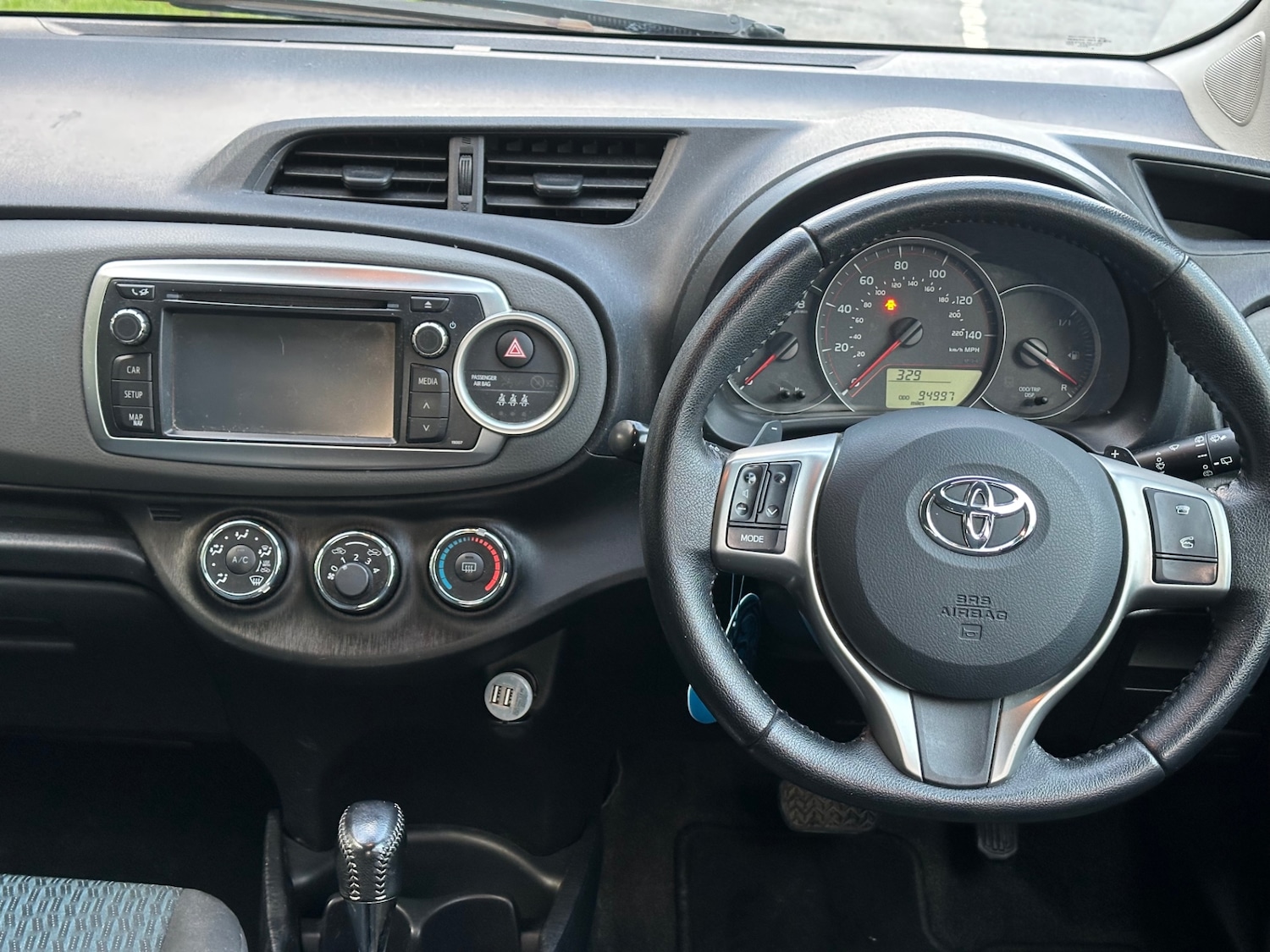 Used Toyota Yaris 2012 for sale - 77171154: Photo 2