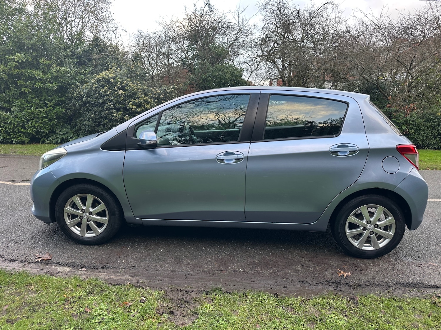 Used Toyota Yaris 2012 for sale - 77171154: Photo 5