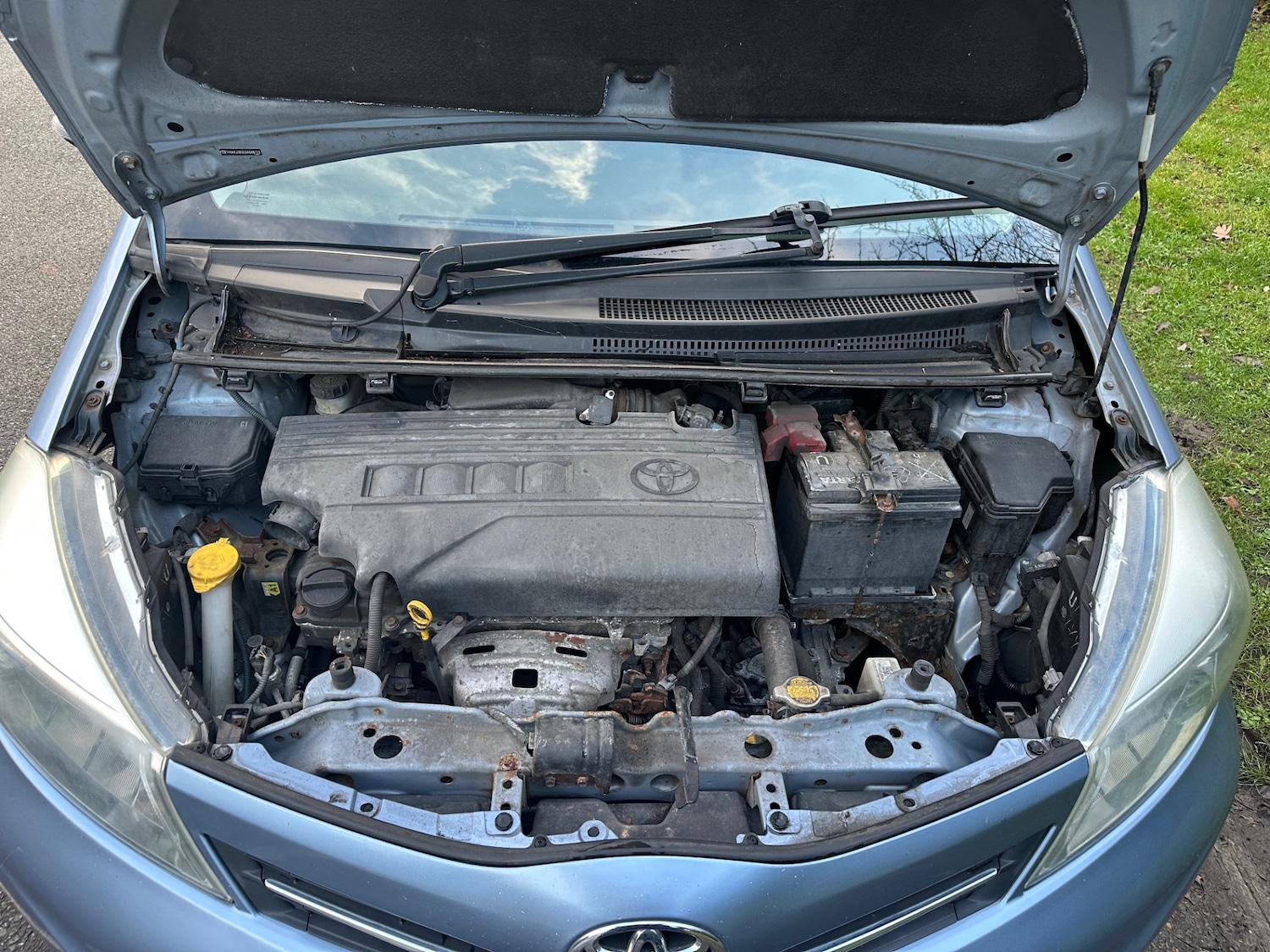 Used Toyota Yaris 2012 for sale - 77171154: Photo 8