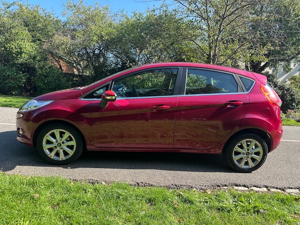 Used Ford Fiesta 2010 for sale - 76007012: Photo 24