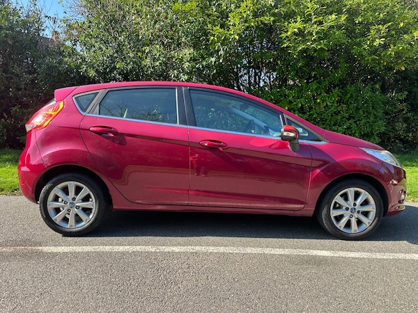 Used Ford Fiesta 2010 for sale - 76007012: Photo 4