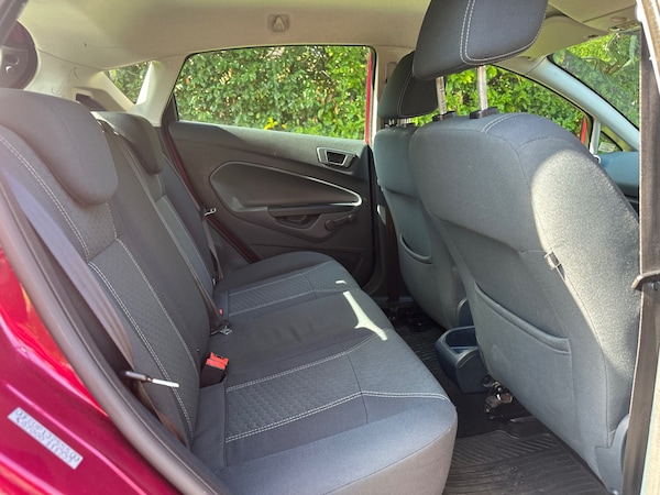 Used Ford Fiesta 2010 for sale - 76007012: Photo 6