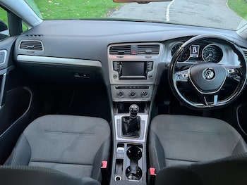 Used Volkswagen Golf 2015 for sale - 76560672: Photo