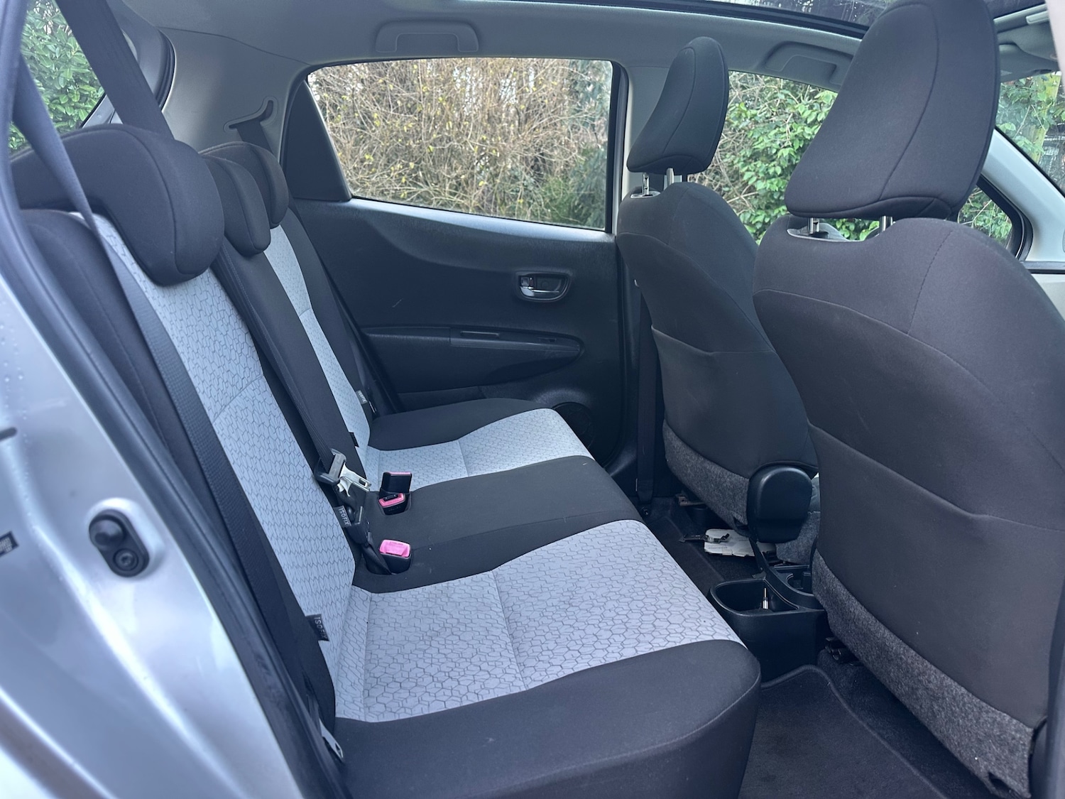 Used Toyota Yaris 2012 for sale - 77385631: Photo 22