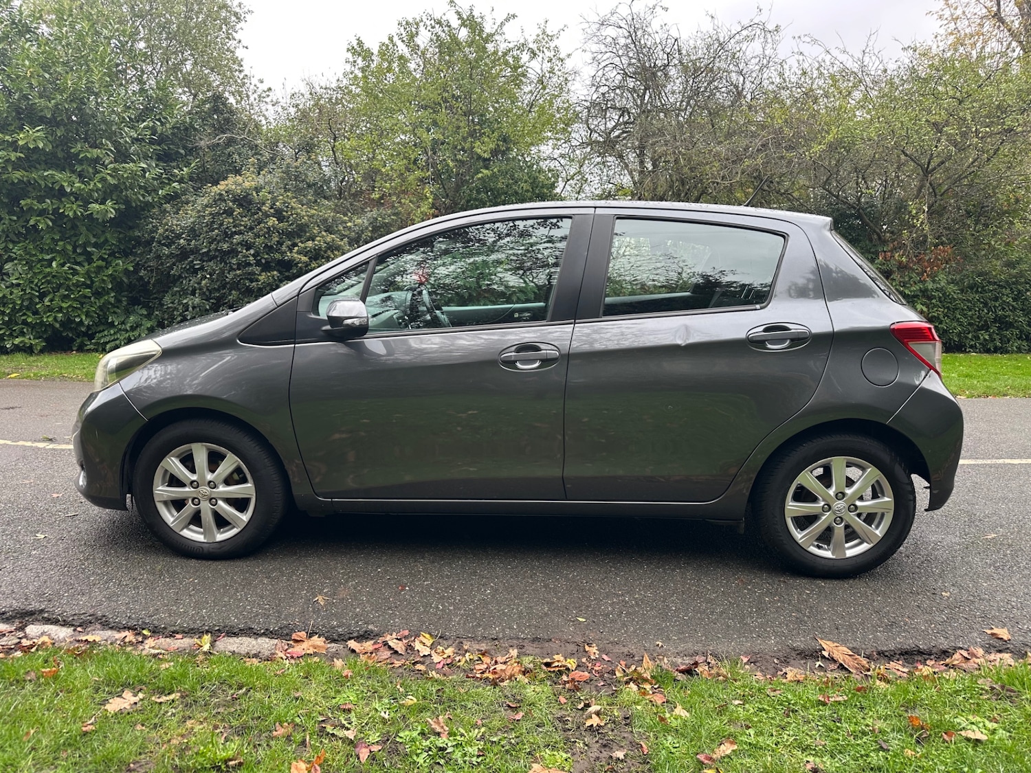 Used Toyota Yaris 2013 for sale - 76685252: Photo 6