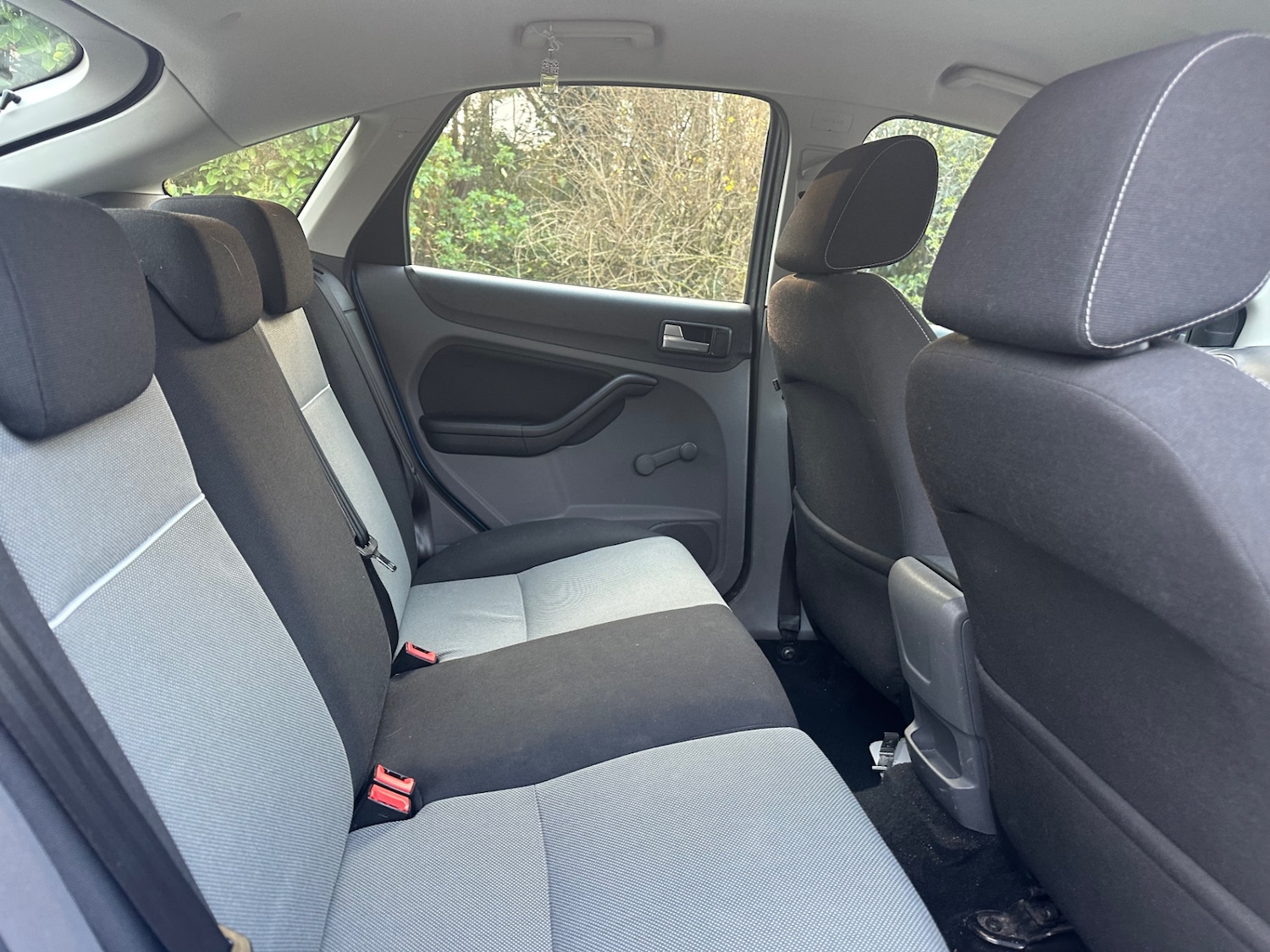 Used Ford Focus 2010 for sale - 77767060: Photo 25