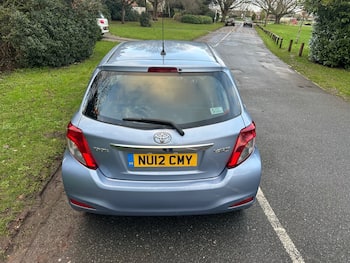 Used Toyota Yaris 2012 for sale - 79589196: Photo