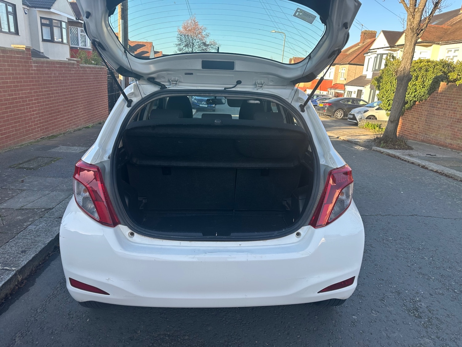 Used Toyota Yaris 2012 for sale - 77055571: Photo 10