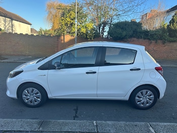 Used Toyota Yaris 2012 for sale - 77055571: Photo