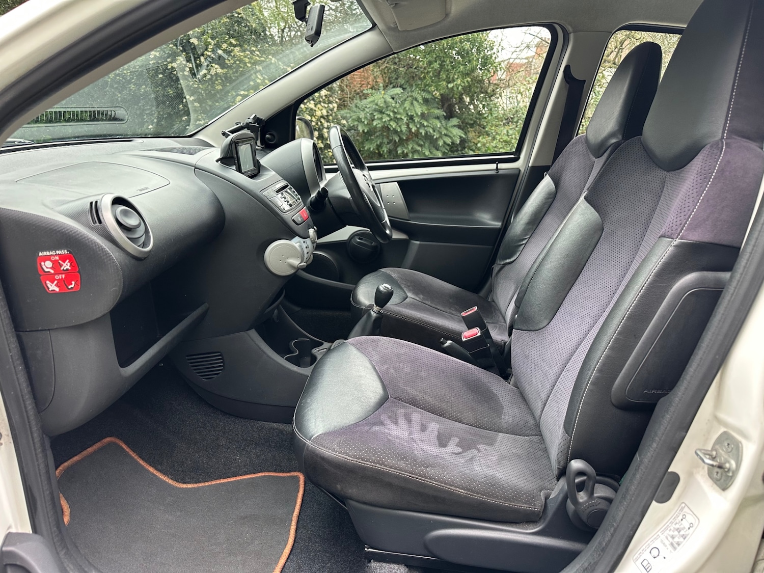 Used Toyota AYGO 2013 for sale - 77329305: Photo 6