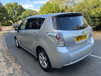 Used Toyota Verso 2009 for sale - 79620701: Photo
