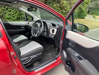 Used Toyota Yaris 2012 for sale - 75272554: Photo